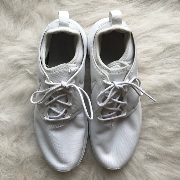 Nike Roshes - Picture 4 of 7